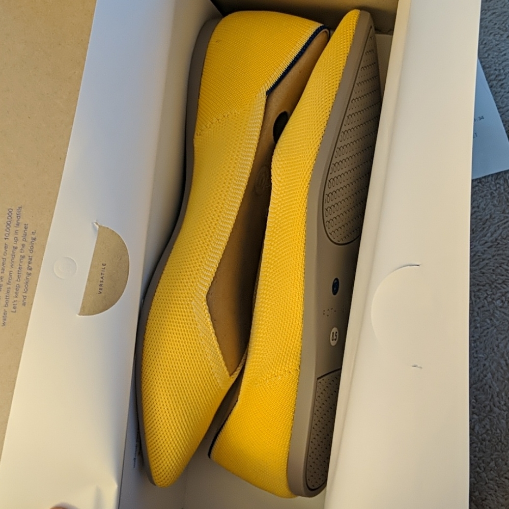 BNIB Rothy's Sunshine points 8.5